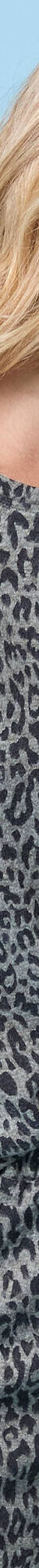 T-shirt Spécial Petites imprimé léopard, détails boutons sur l'épaule, maille grattée (kaki / noir) T-shirt Spécial Petites imprimé léopard, détails boutons sur l'épaule, maille grattée (kaki / noir)